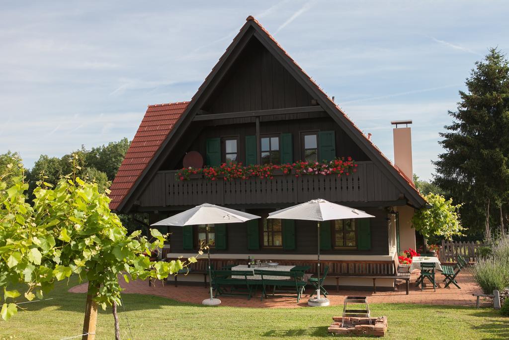 Ferienhaus Neubauer Spielfeld Eksteriør billede
